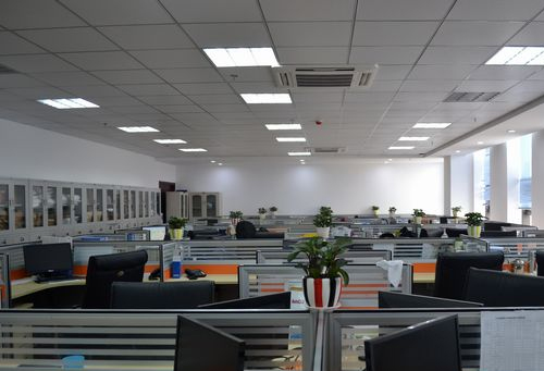 弘東工業(yè)取得折彎機(jī)專用重型后氣動托料專利 能夠承托更重的工件:折彎機(jī)
